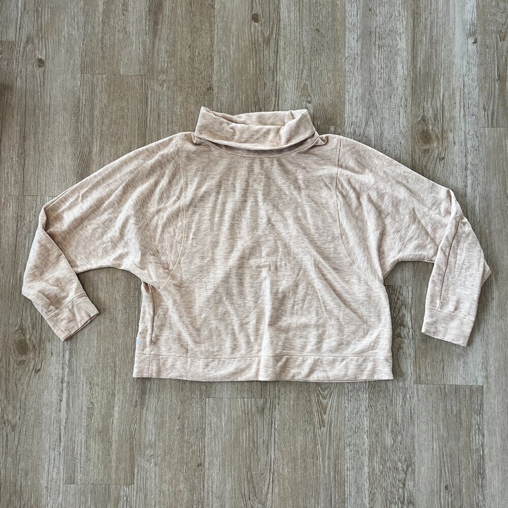 Womens Avia Cream/Tan Turtleneck Sweatshirt - XXL/2X